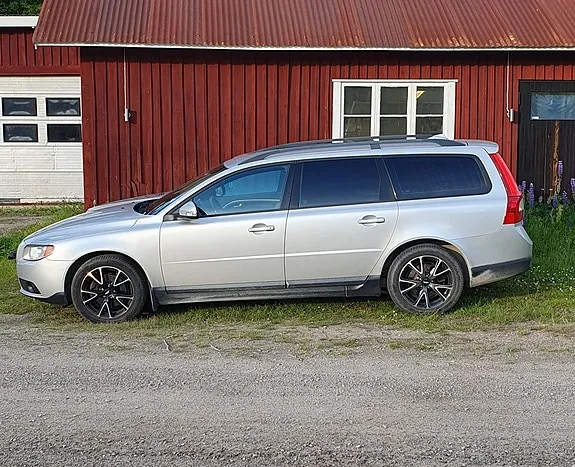Volvo V70 2008 photo 3