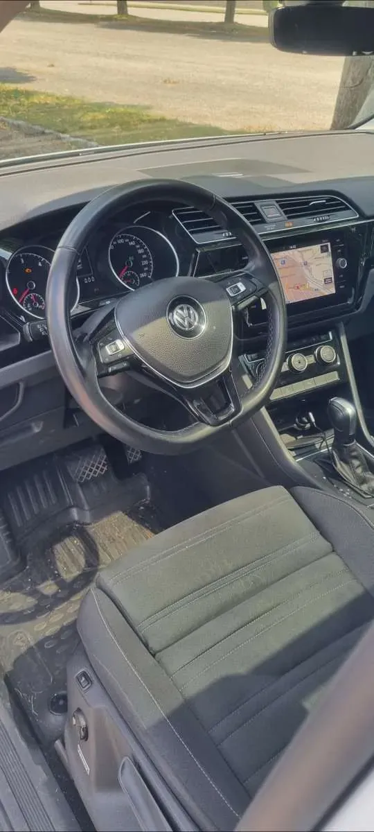 Volkswagen Touran 2019 photo 2