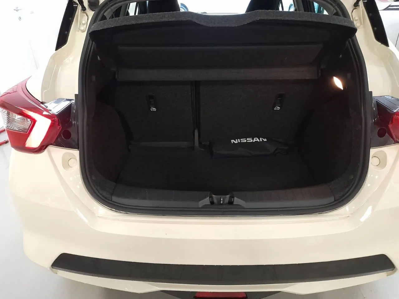 Nissan Micra 2018 photo 5