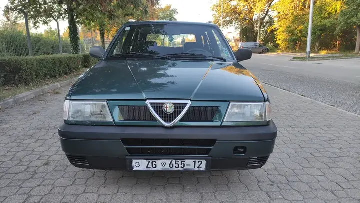 Alfa Romeo 33 Sport Wagon 1992 photo 3