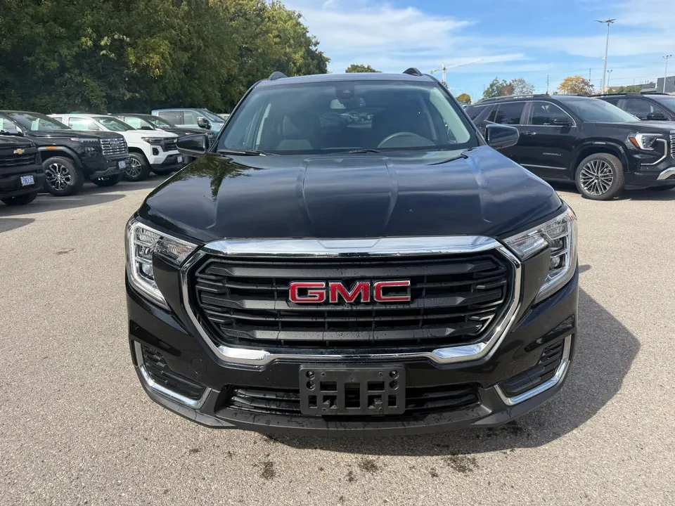 GMC Terrain 2022 photo 2