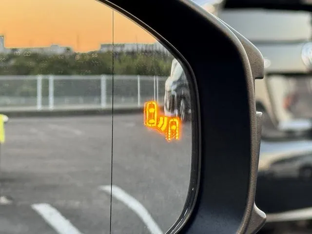 Toyota Prius 2023 photo 4