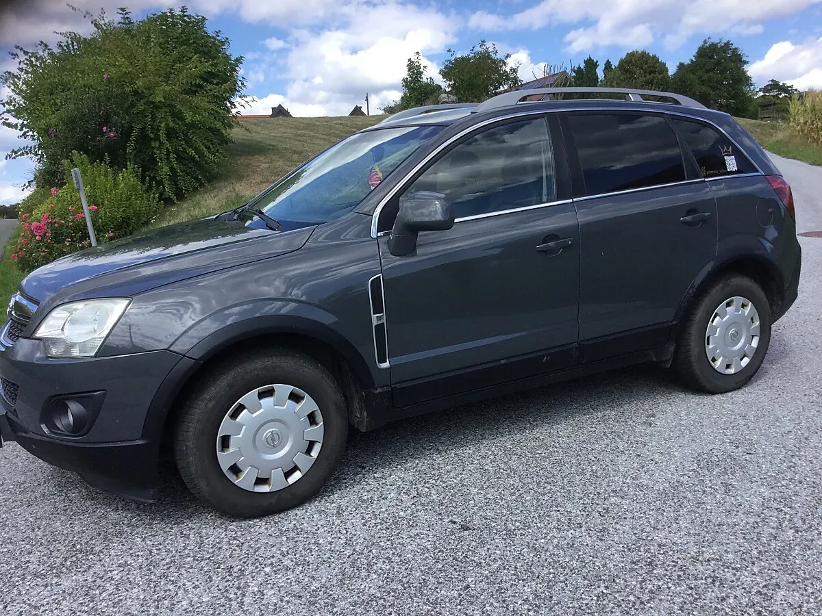 Opel Antara 2011 photo 2