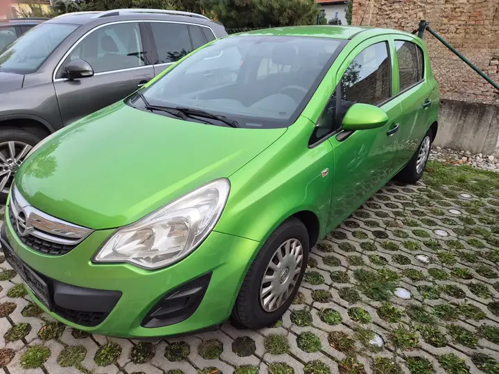Opel Corsa 2013 photo 2