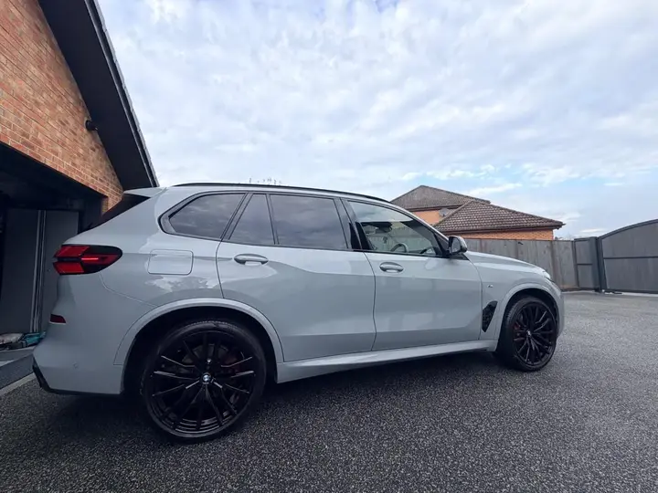 BMW X5 2024 photo 2