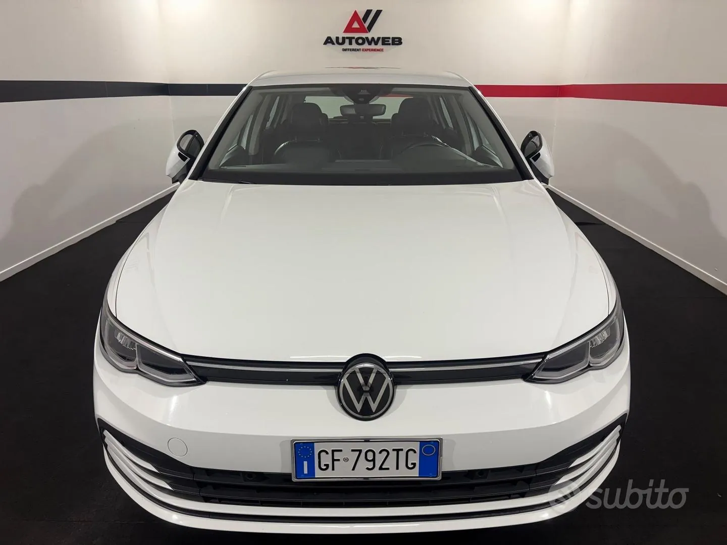 Volkswagen Golf 2023 photo 2