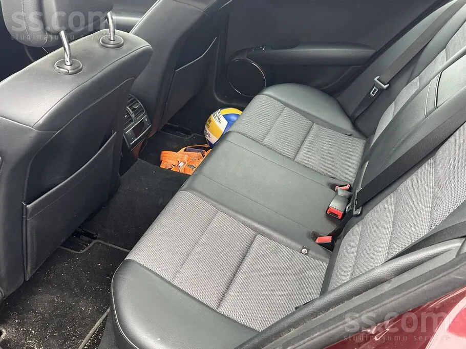 Mercedes-Benz C220 2008 photo 4