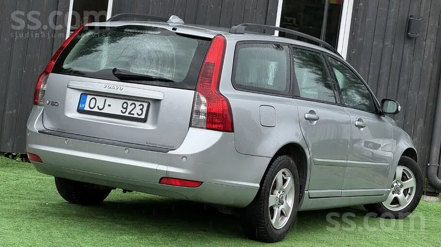 Volvo V50 2008 photo 4