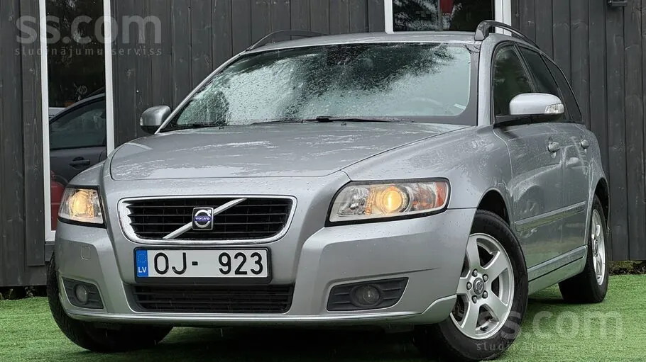 Volvo V50 2008 photo 2