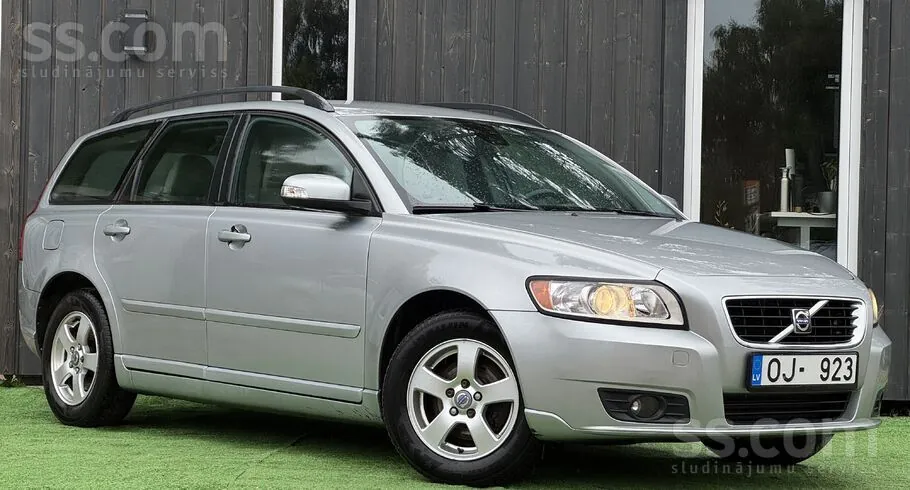 Volvo V50