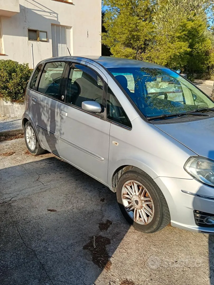 Lancia Musa 2009 photo 3