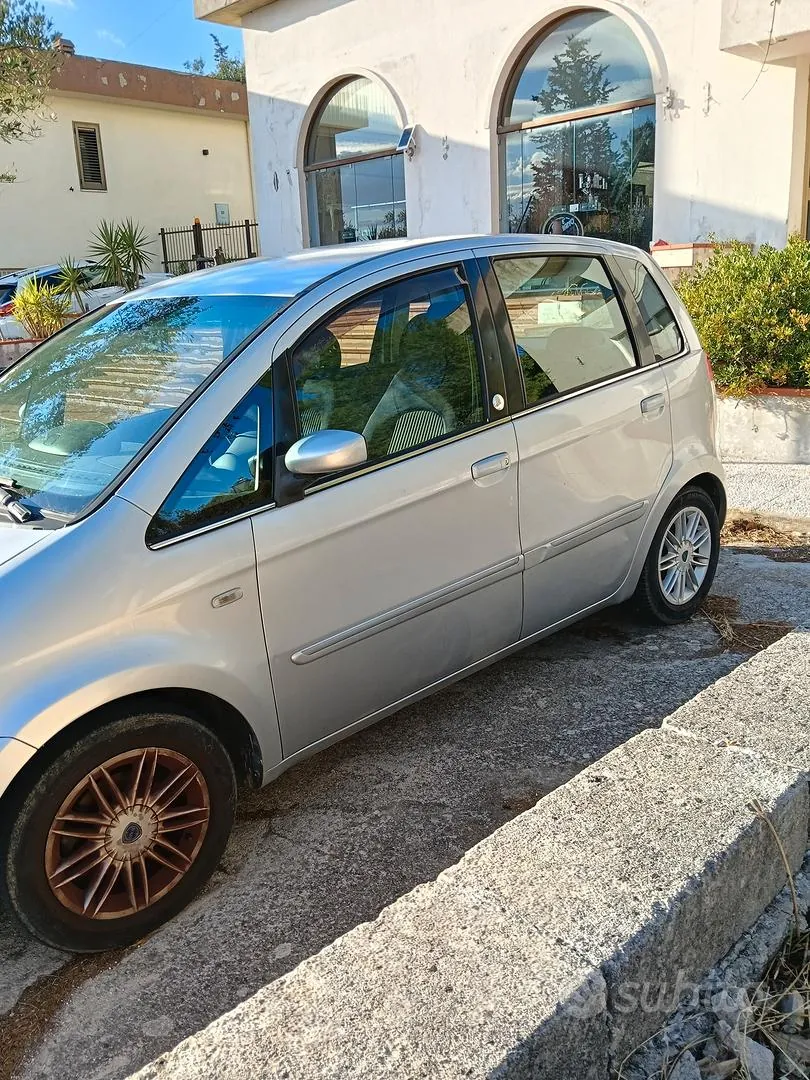 Lancia Musa 2009 photo 2