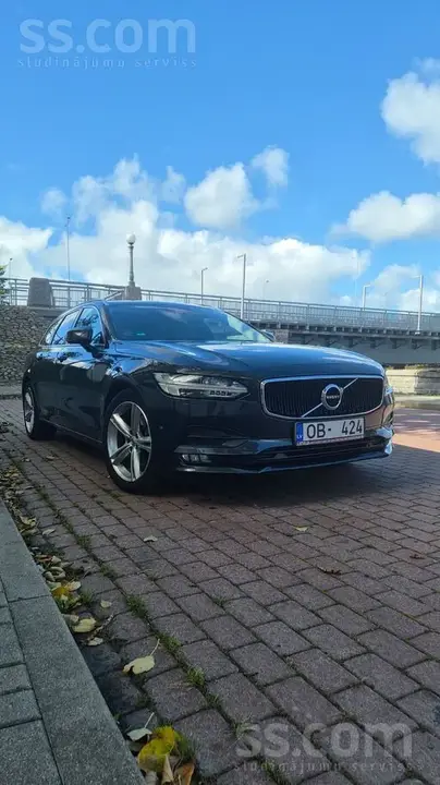 Volvo V90