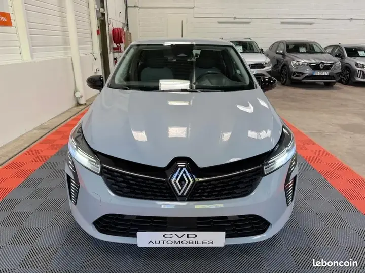 Renault Clio 2025 photo 2