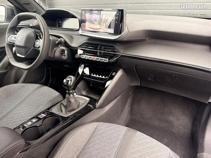 Peugeot 2008 2024 photo 2