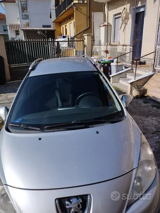 Peugeot 207 2013 photo 3