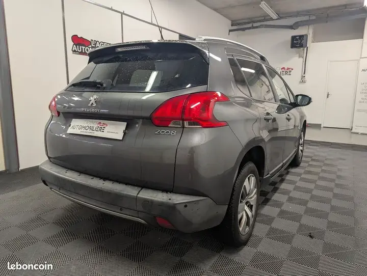 Peugeot 2008 2015 photo 5