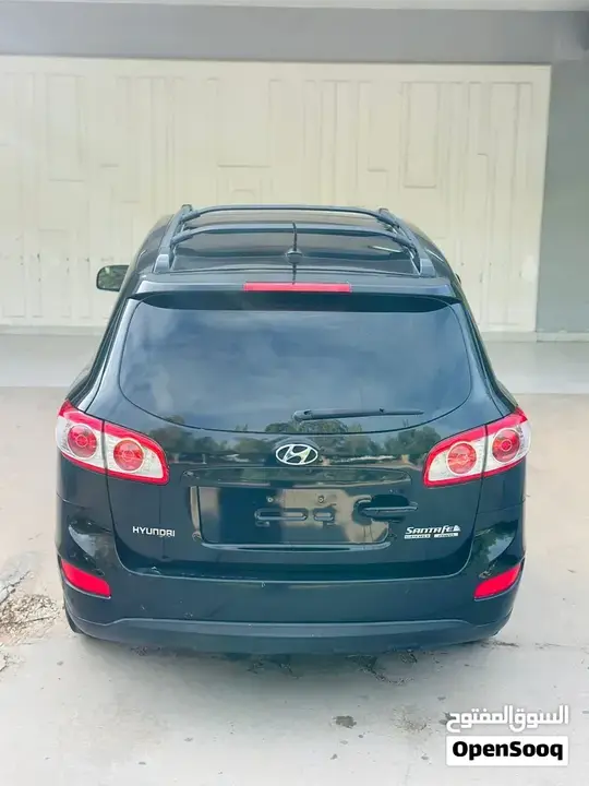 Hyundai Santa Fe 2011 photo 4