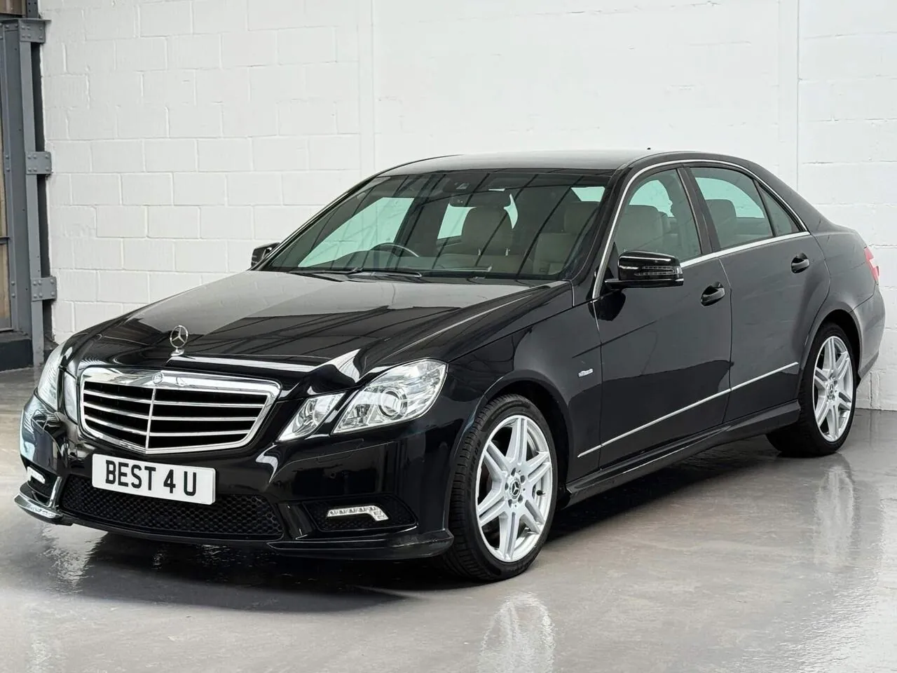 Mercedes-Benz E-Class 2010 photo 4
