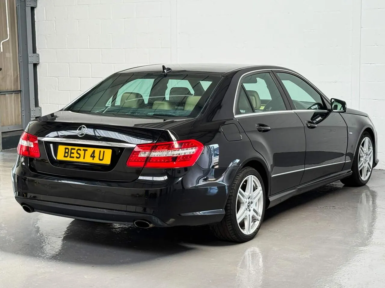 Mercedes-Benz E-Class 2010 photo 3