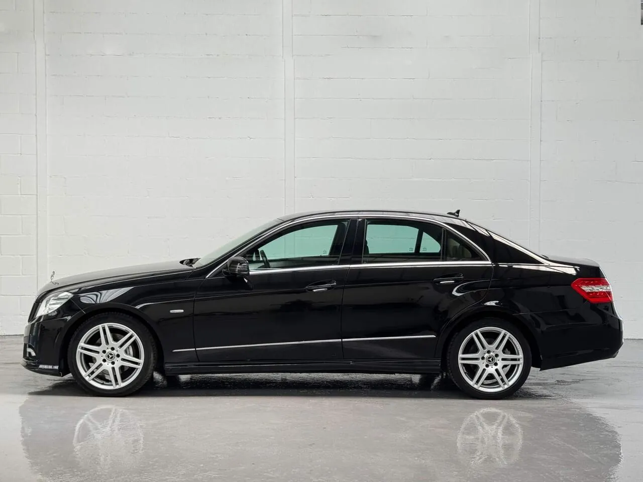 Mercedes-Benz E-Class 2010 photo 5