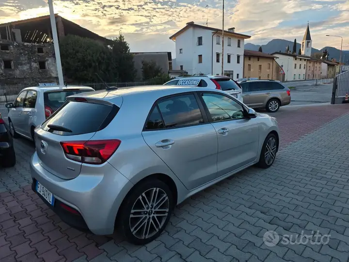 Kia Rio 2017 photo 4