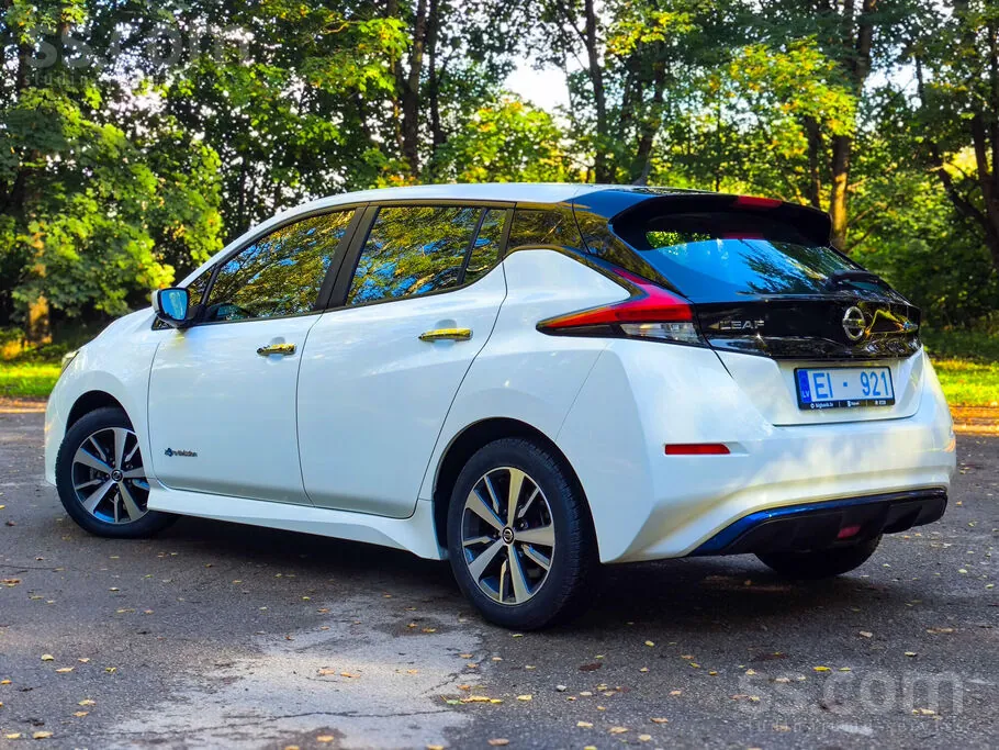 Nissan Leaf 2021 photo 5