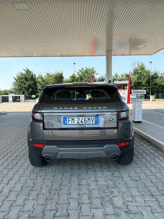 Land Rover Range Rover Evoque 2018 photo 3