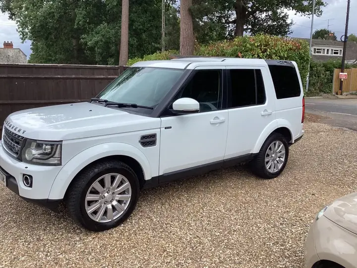 Land Rover Discovery 4 2015 photo 3