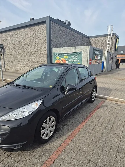 Peugeot 207 2006 photo 4
