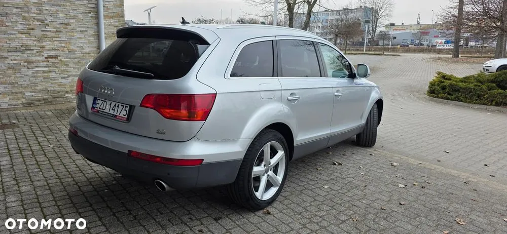 Audi Q7 2006 photo 4