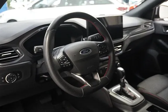 Ford Focus 2024 photo 2