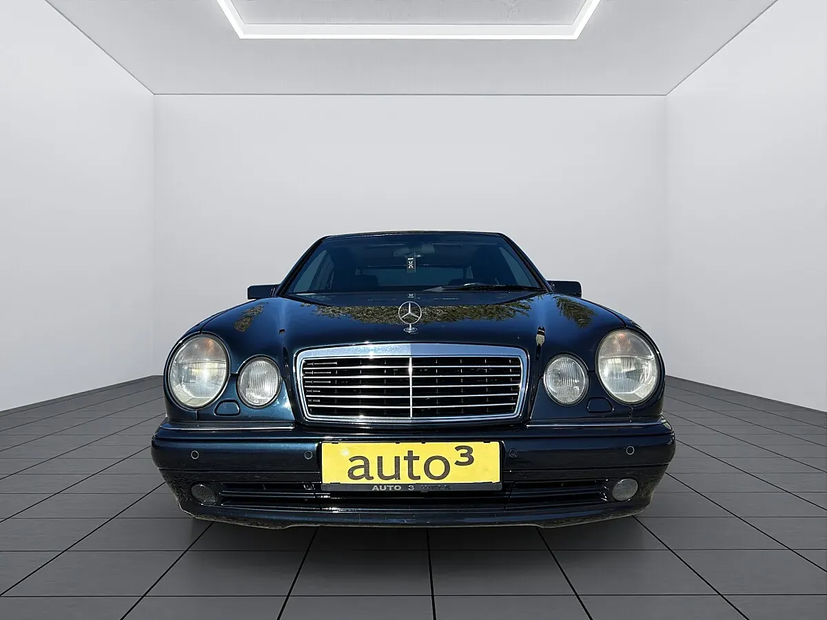 Mercedes-Benz E-Class 1996 photo 2