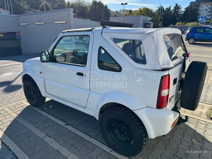 Suzuki Jimny 2001 photo 5