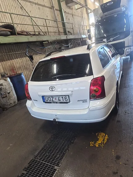 Toyota Avensis 2004 photo 3