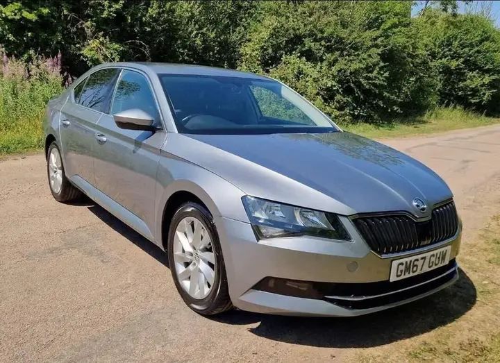 Skoda Superb 2018 photo 5
