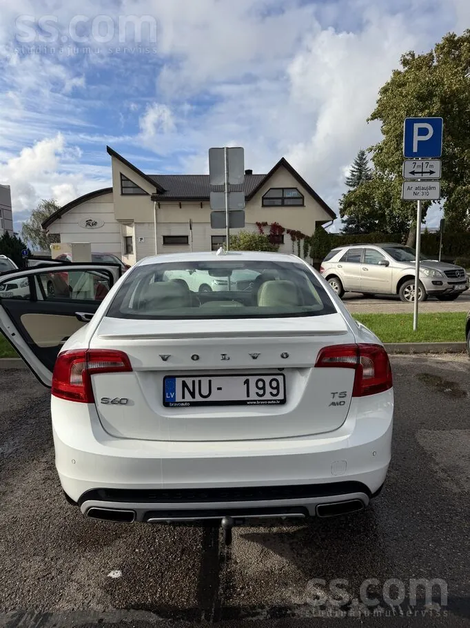 Volvo S60 2017 photo 3