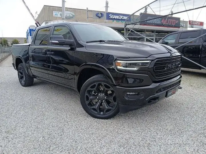 Dodge Ram 1500 2023 photo 2