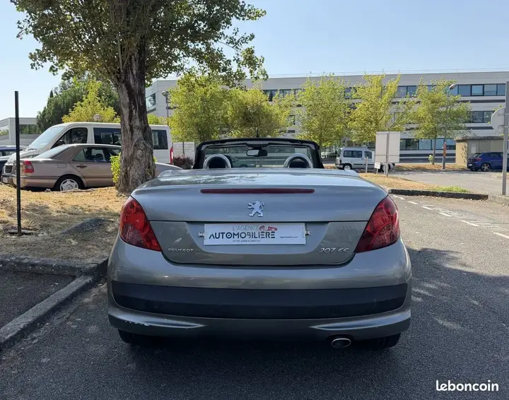 Peugeot 207 2007 photo 5