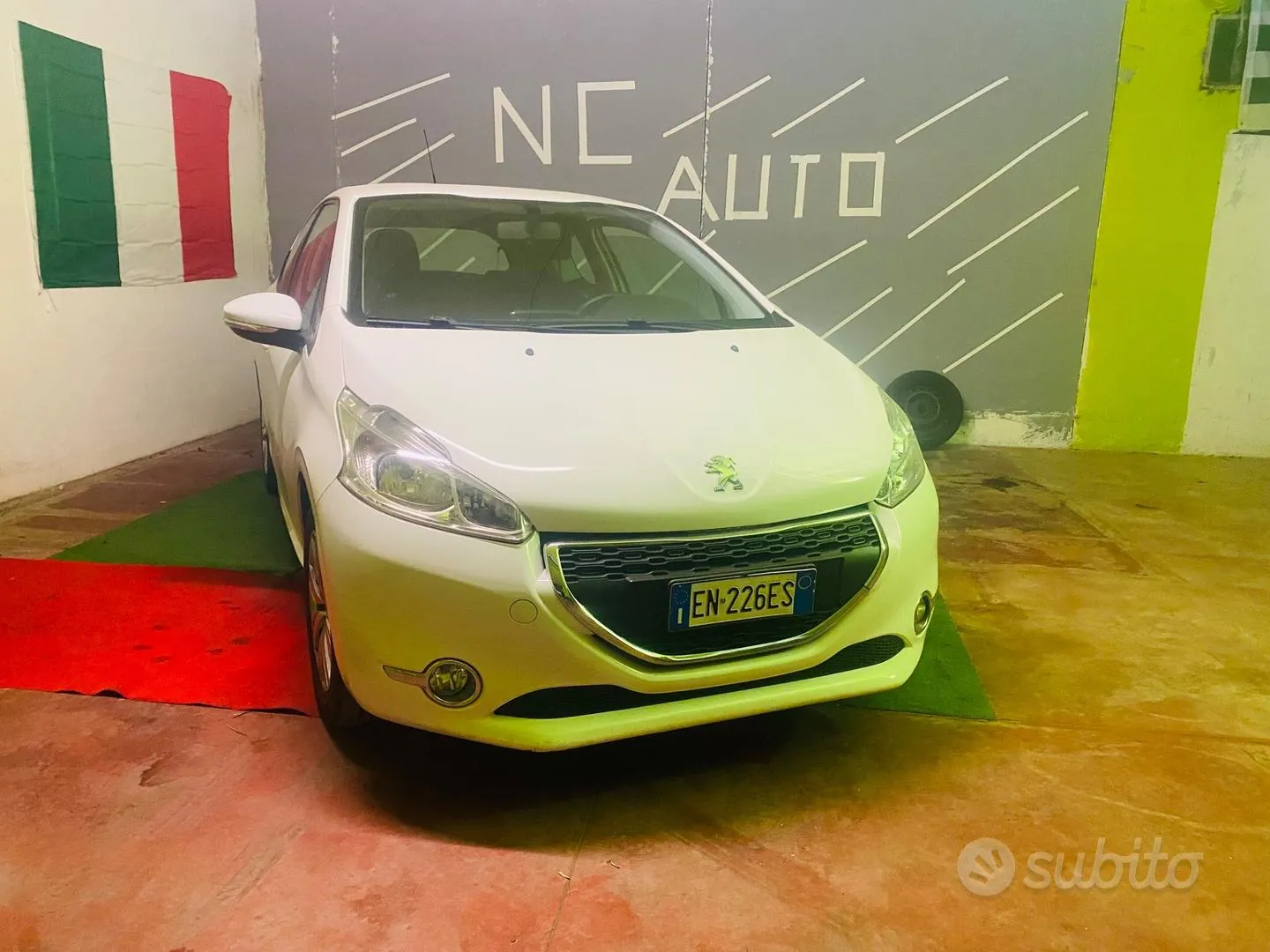 Peugeot 208 2012 photo 4