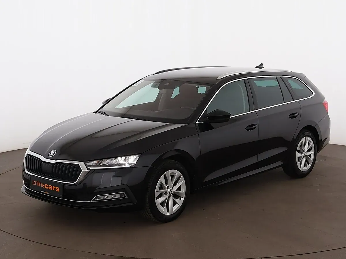 Skoda Octavia 2022 photo 2