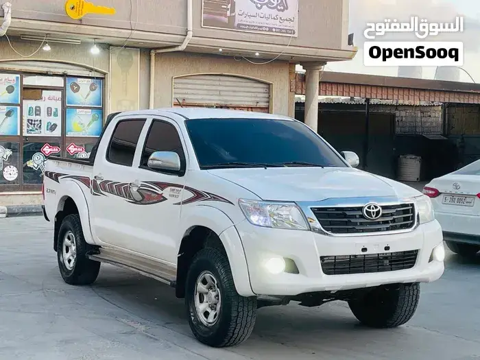 Toyota Hilux 2012 photo 2