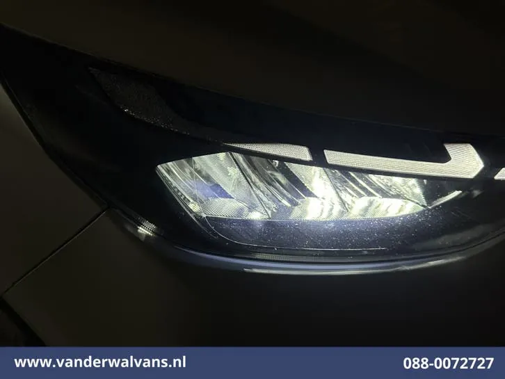 Ford Transit Custom 2024 photo 3