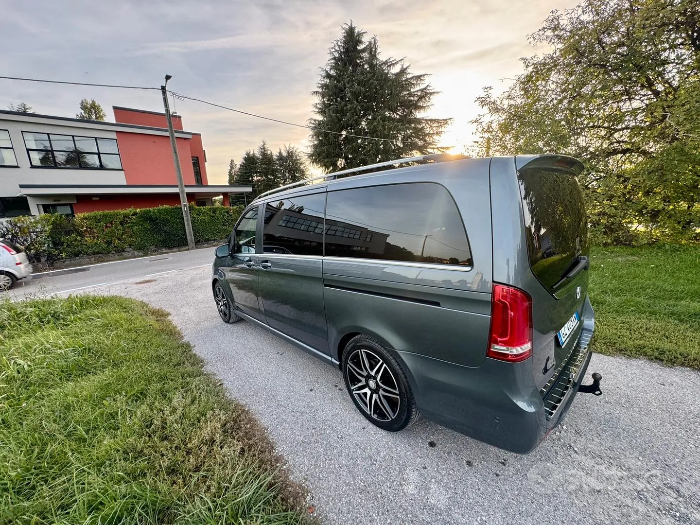 Mercedes-Benz V-Class 2019 photo 3