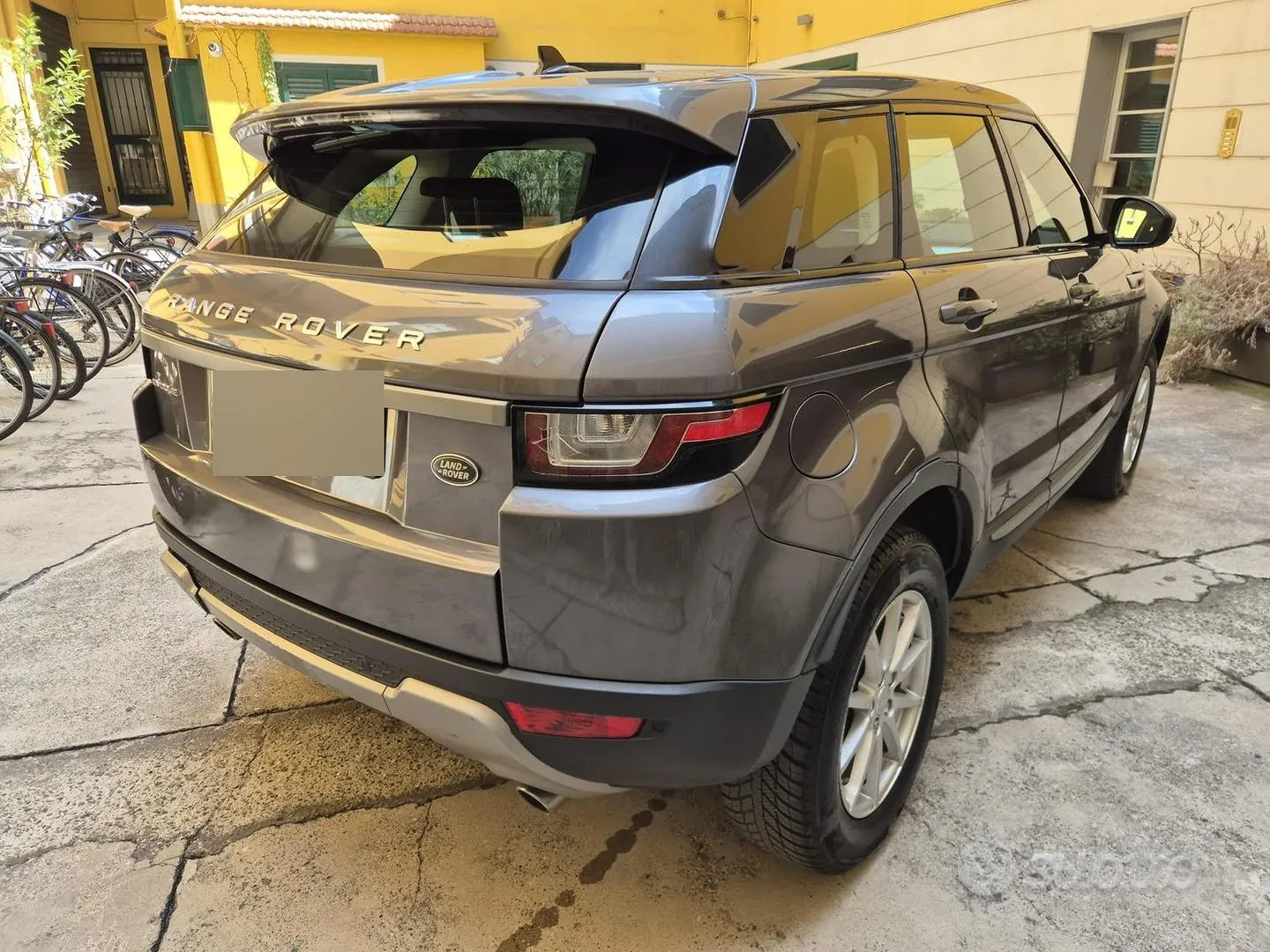 Land Rover Range Rover Evoque 2016 photo 2