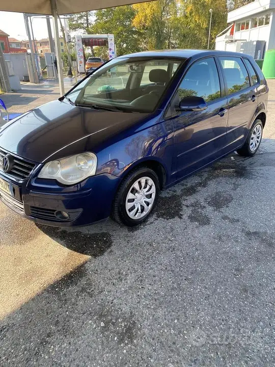 Volkswagen Polo 2007 photo 2