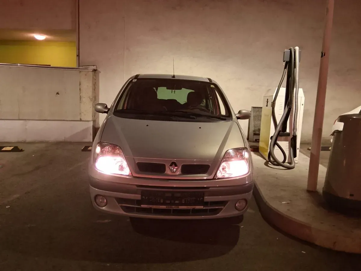 Renault Scenic 2003 photo 2