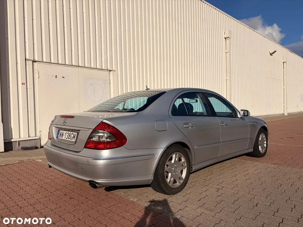 Mercedes-Benz E-Class 2007 photo 3