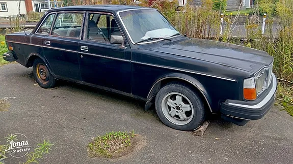 Volvo 264 1977 photo 3