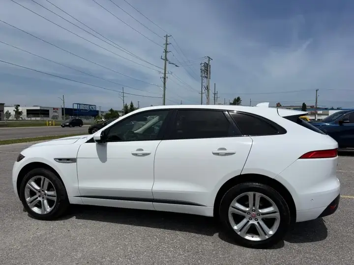 Jaguar F-Pace 2017 photo 5